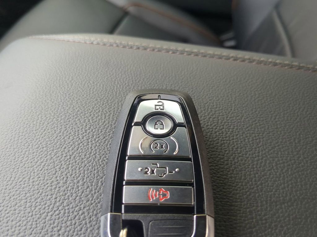 2025 Ford F-150 Lariat - Photo 33