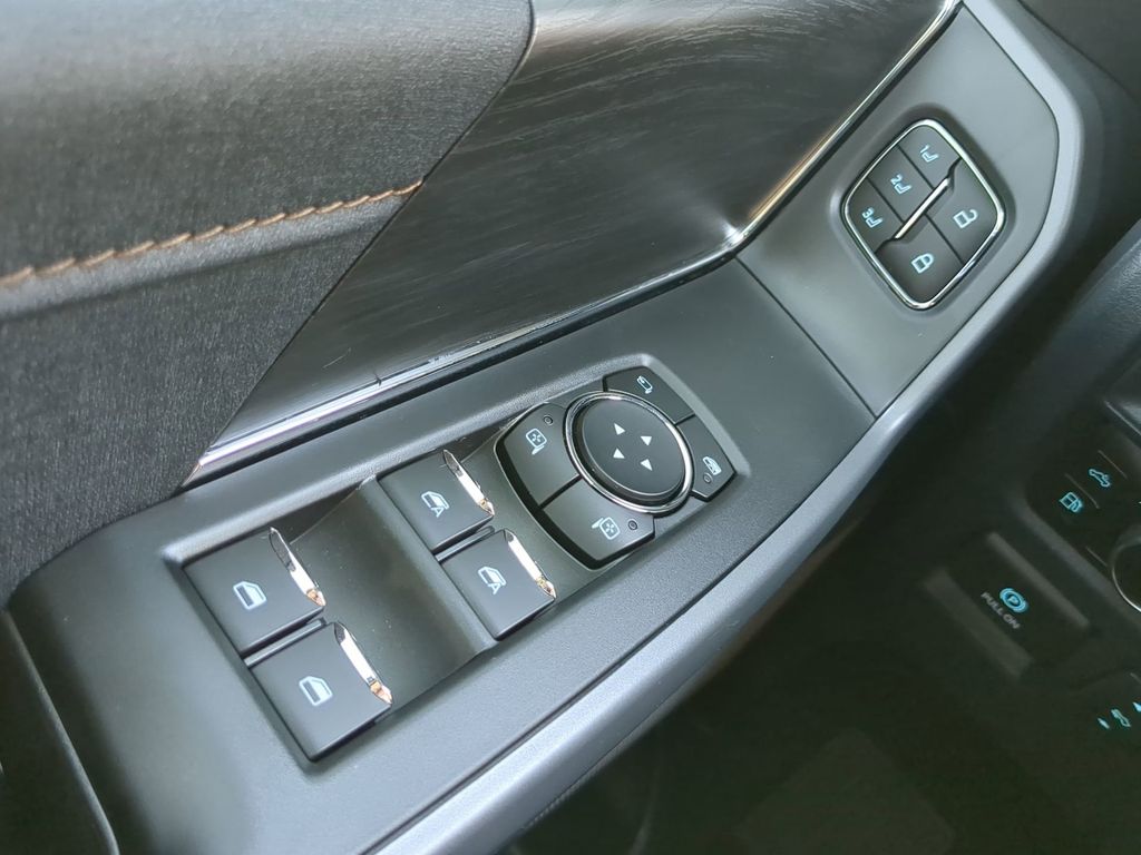 2025 Ford F-150 Lariat - Photo 29