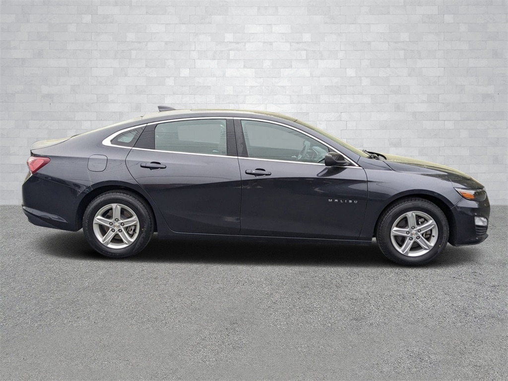 Used 2022 Chevrolet Malibu 1LT with VIN 1G1ZD5ST3NF136071 for sale in Rome, GA