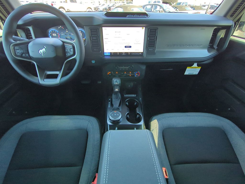 2025 Ford Bronco 4-Door Base - Photo 17