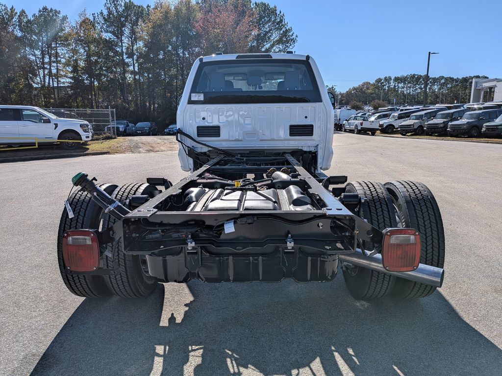 2026 Ford F-450 Super Duty Chassis Cab XL - Photo 4
