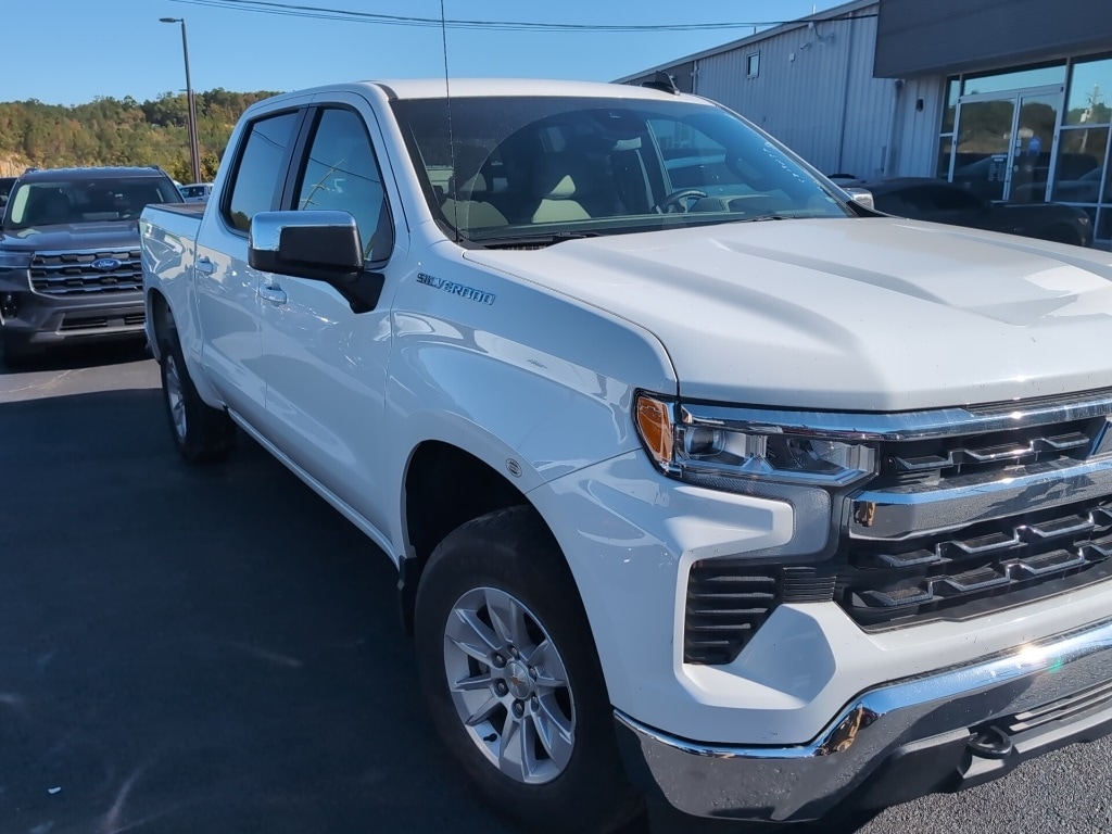 Used 2025 Chevrolet Silverado 1500 LT w/1LT Truck Crew Cab