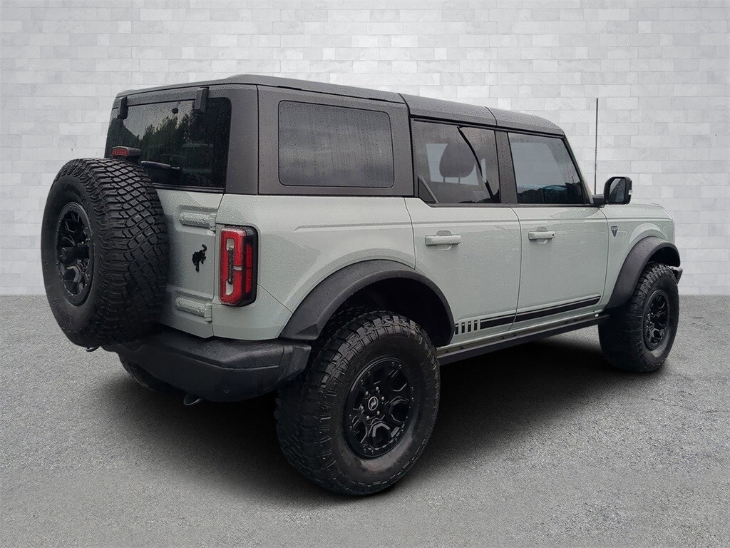 2021 Ford Bronco First Edition photo 3