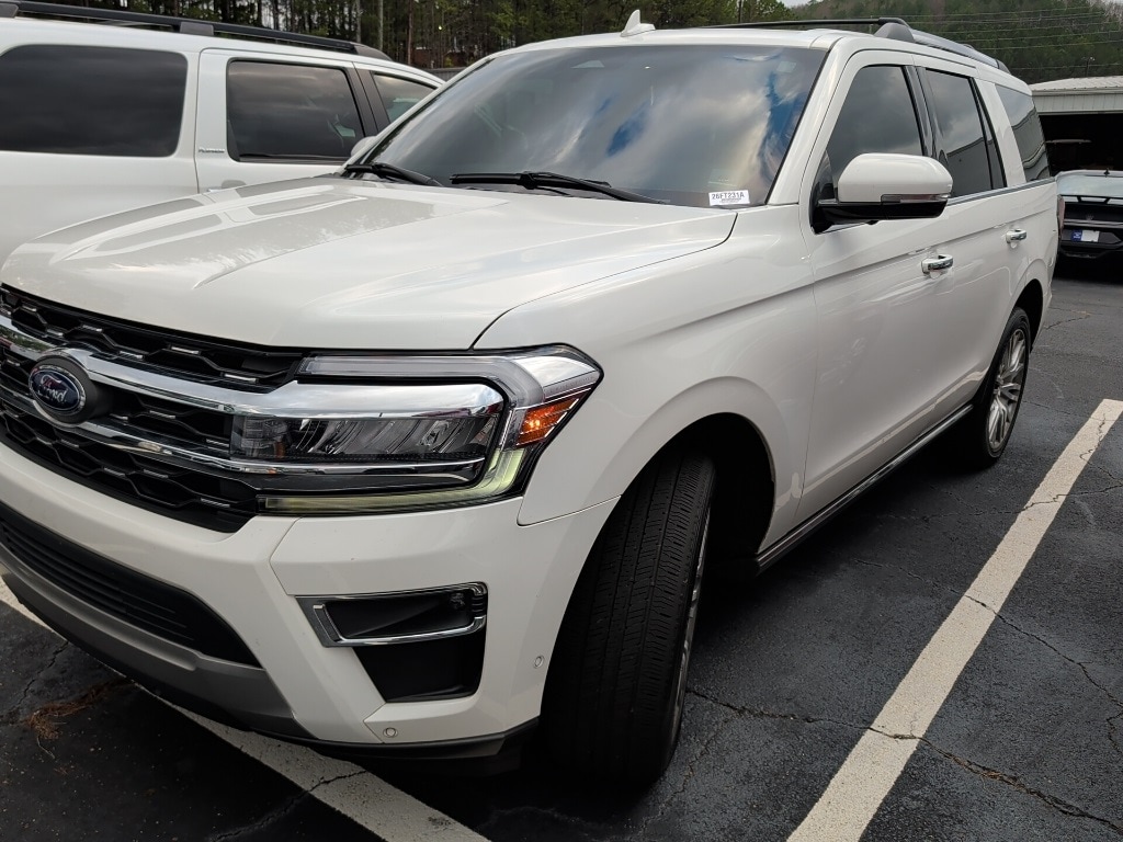 2022 Ford Expedition Limited's photo