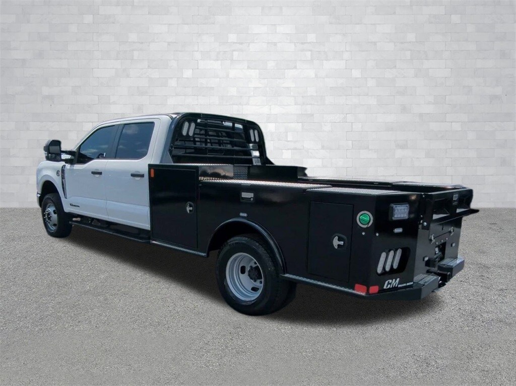 2025 Ford F-350 XL photo 4