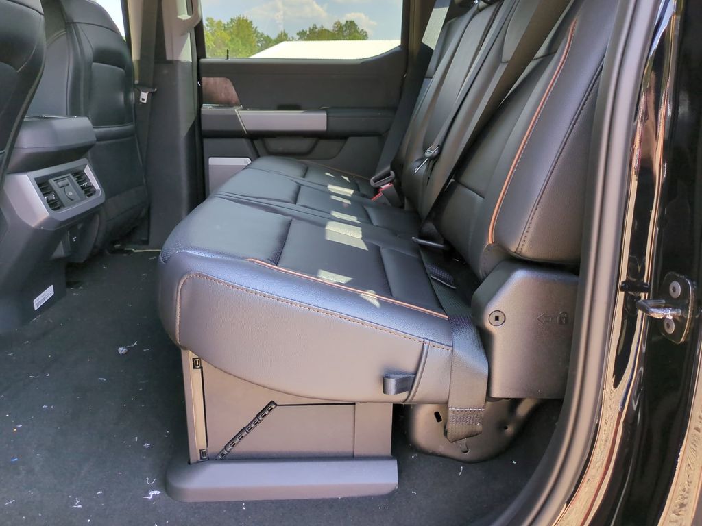 2026 Ford F-250 Super Duty Lariat - Photo 13