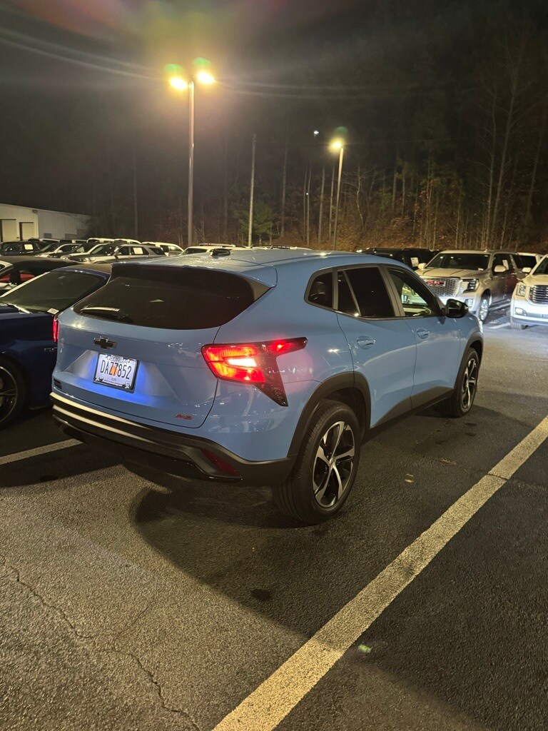 2024 Chevrolet Trax photo 3