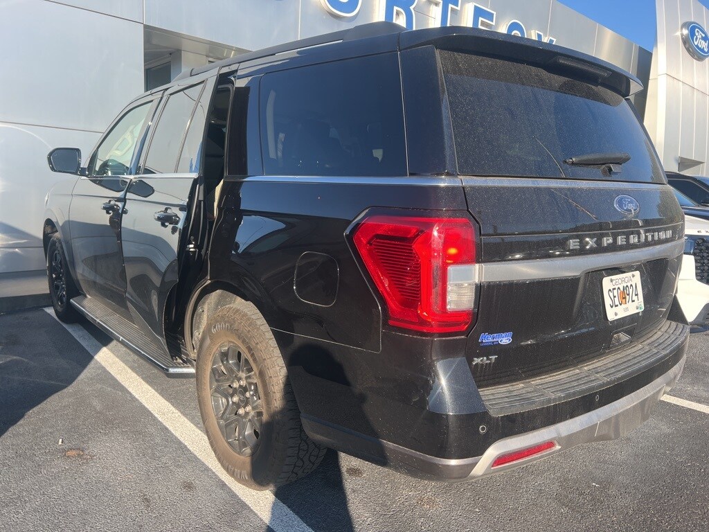 2022 Ford Expedition XLT photo 2