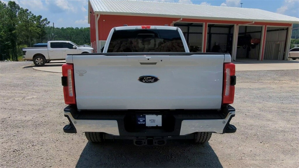2025 Ford F-350 Lariat photo 3