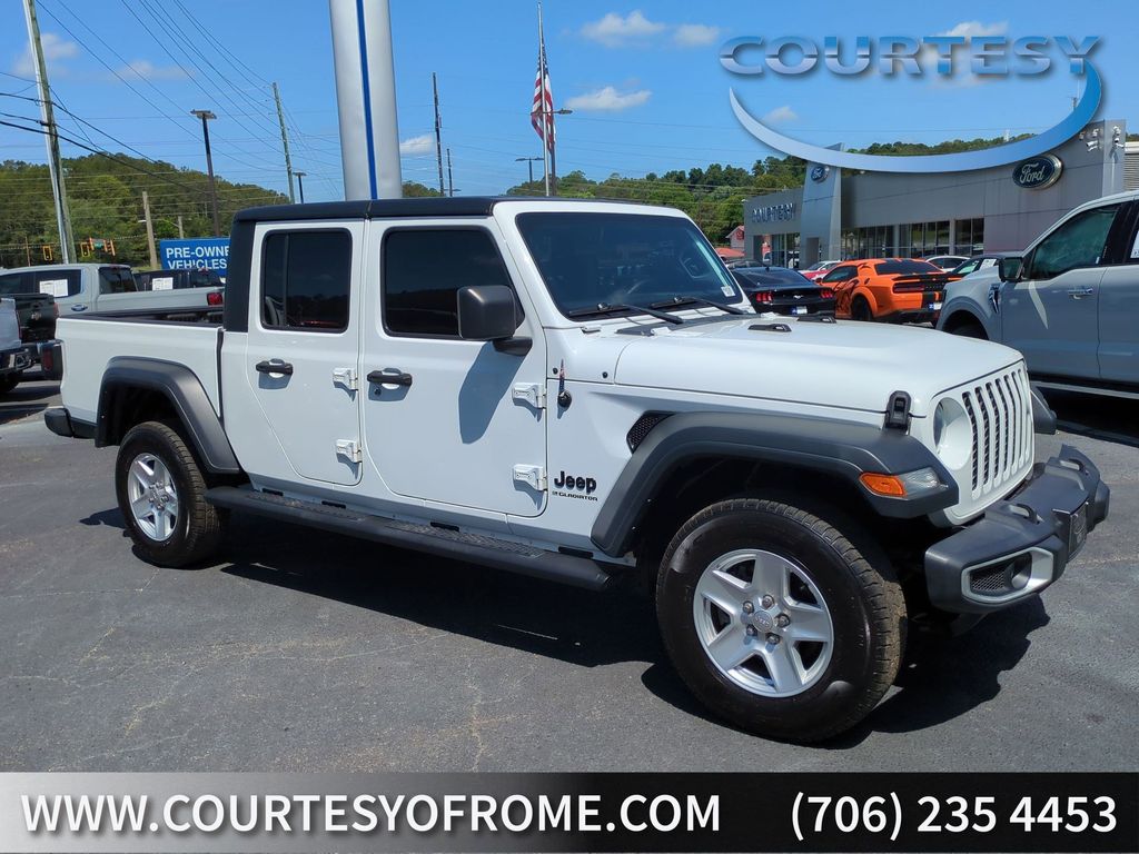 2023 Jeep Gladiator Sport S's photo