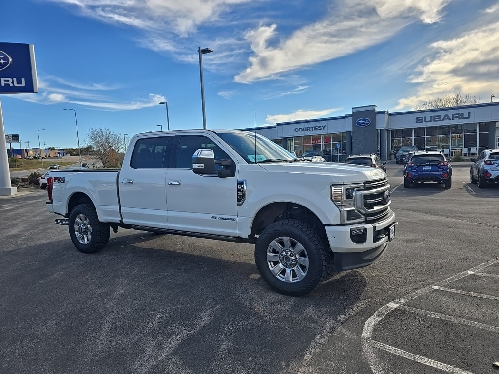 2022 Ford F-350 Super Duty Platinum's photo