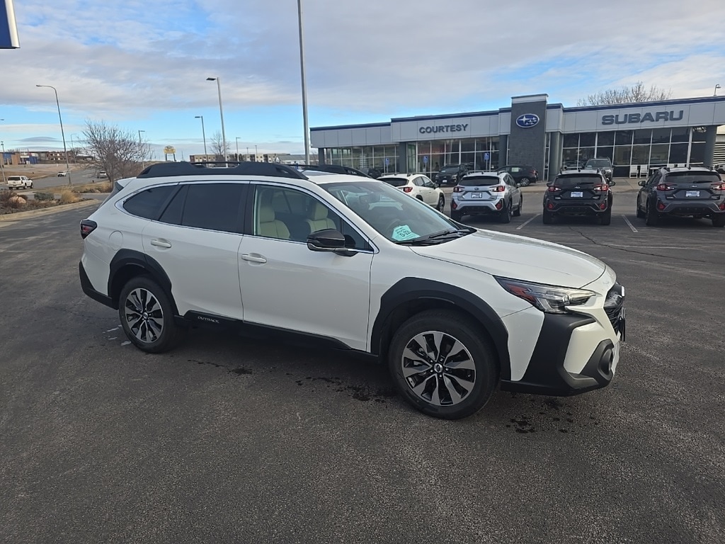 2025 Subaru Outback Limited's photo