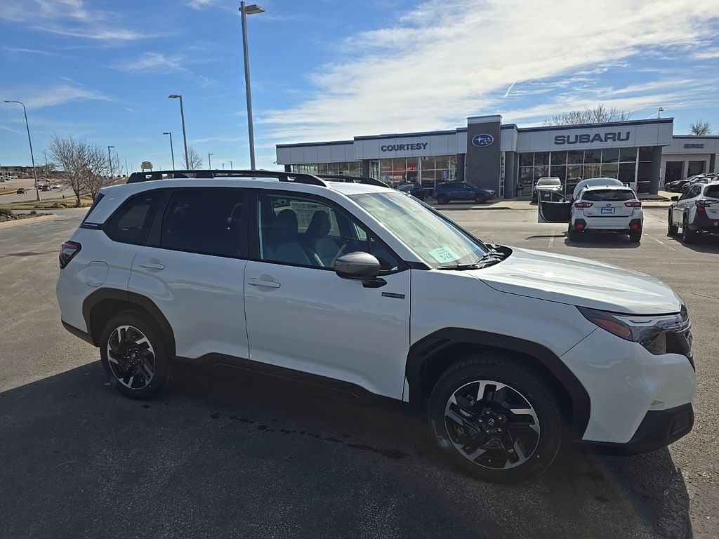 2026 Subaru Forester Premium Hybrid's photo