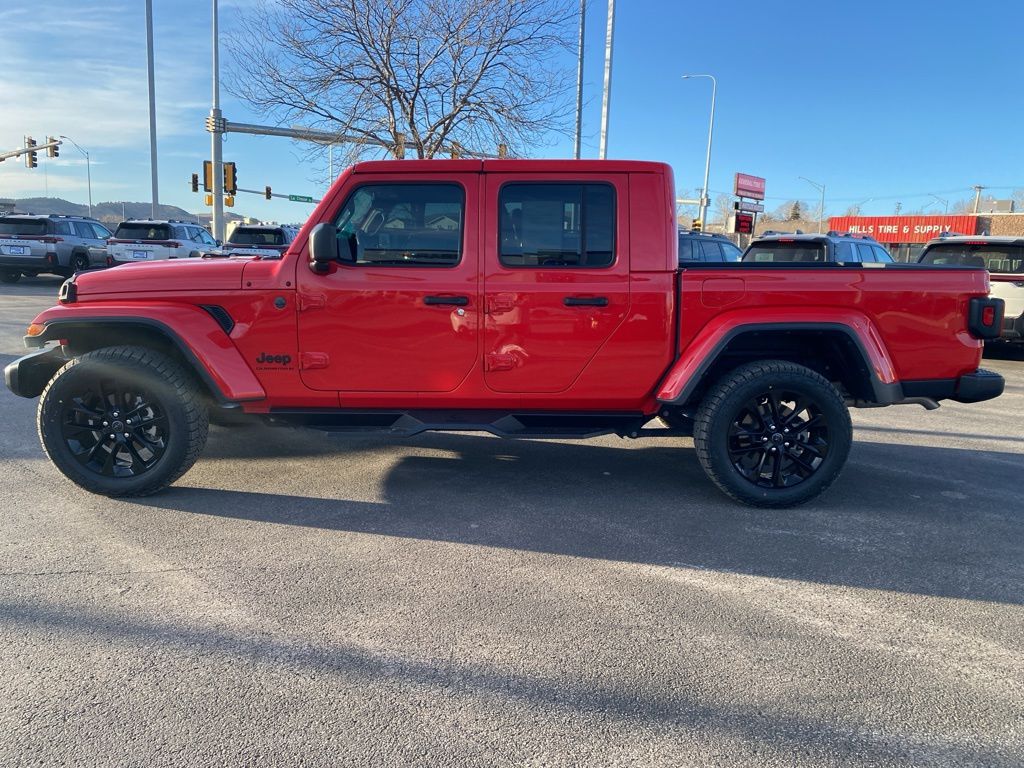 2024 Jeep Gladiator Nighthawk - Photo 4