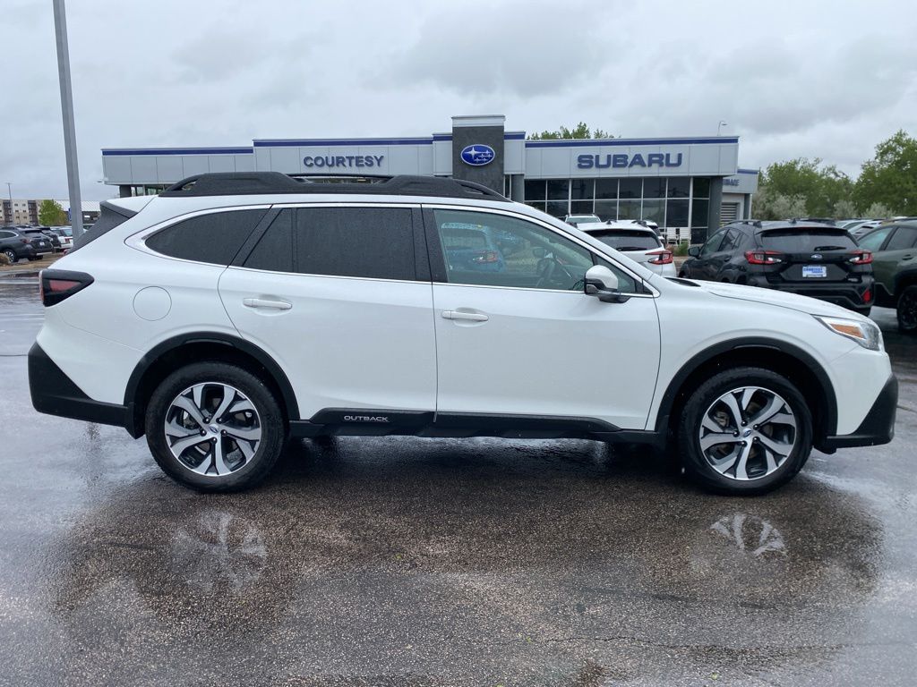 2022 Subaru Outback Limited XT's photo