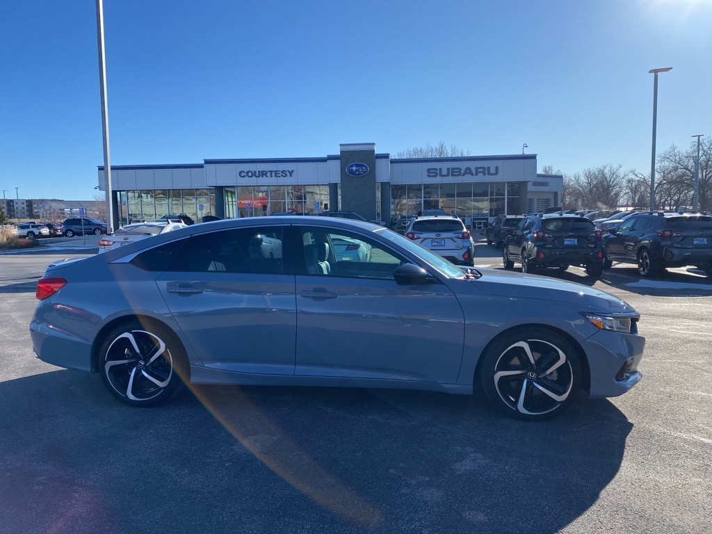 2021 Honda Accord Sport SE's photo