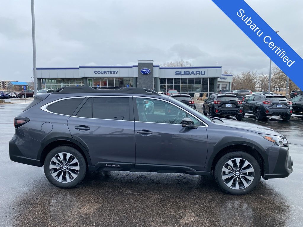 2025 Subaru Outback Limited's photo