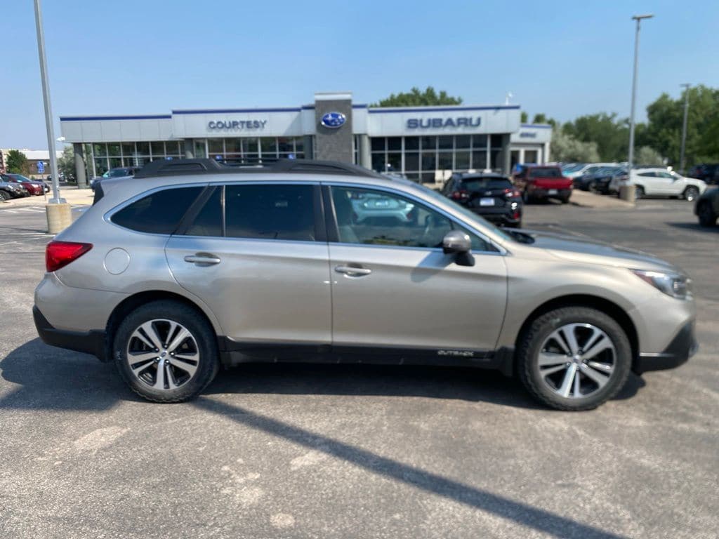 2019 Subaru Outback 2.5i Limited's photo
