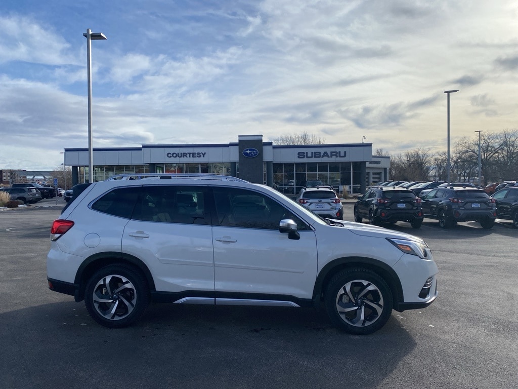 2024 Subaru Forester Touring's photo