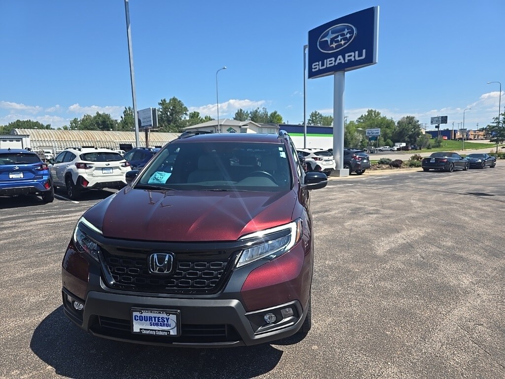 2021 Honda Passport Touring photo 3