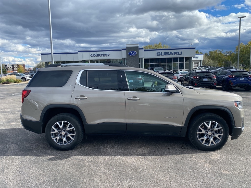 2022 GMC Acadia SLT's photo