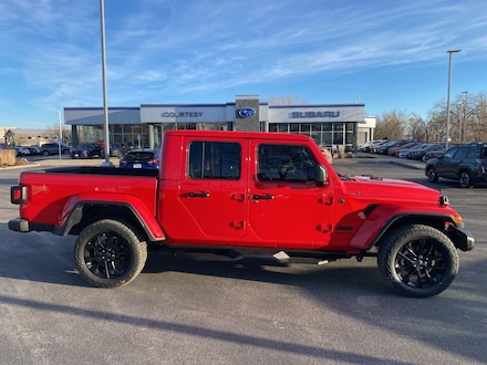 2024 Jeep Gladiator Nighthawk Truck