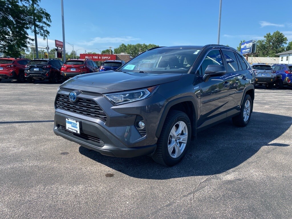 2019 Toyota RAV4 Hybrid XLE photo 3