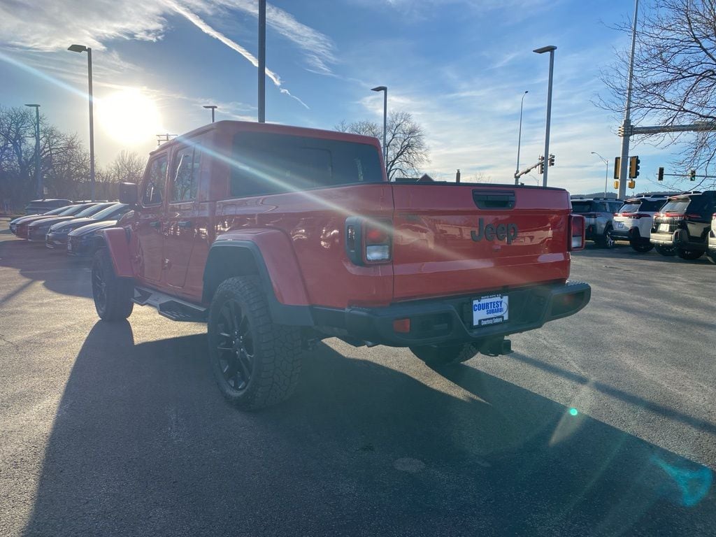 2024 Jeep Gladiator Nighthawk - Photo 5