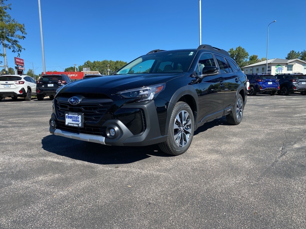 2025 Subaru Outback Limited XT photo 2