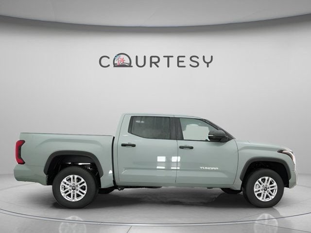 2025 Toyota Tundra SR5 - Photo 30