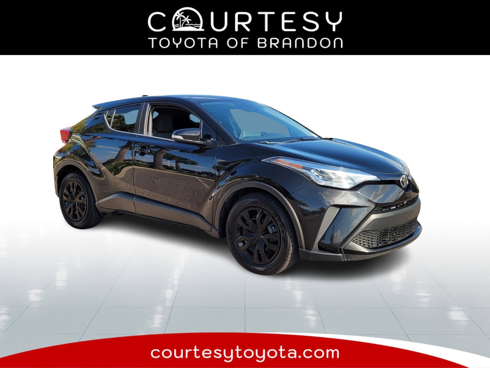 2021 Toyota C-HR LE's photo