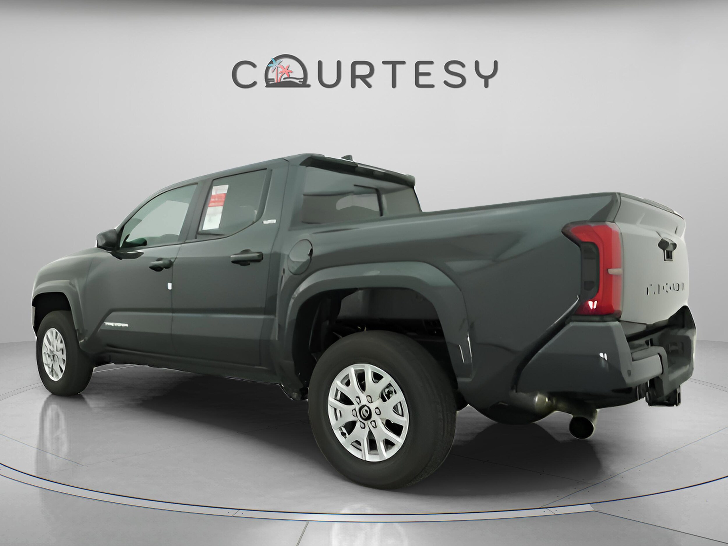 2026 Toyota Tacoma SR5 - Photo 8