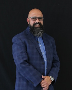 Staff member Julio Raimundo from ID_afbf926a01aa