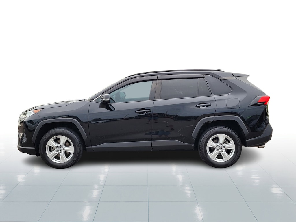 Used 2021 Toyota RAV4 XLE SUV