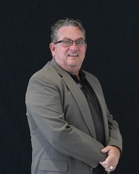 Staff member Paul Beeman from ID_4e00f98019f4