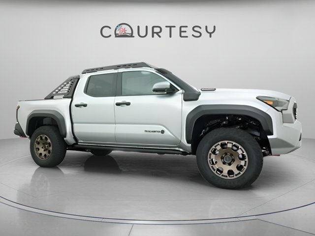 2025 Toyota Tacoma Trailhunter - Photo 18