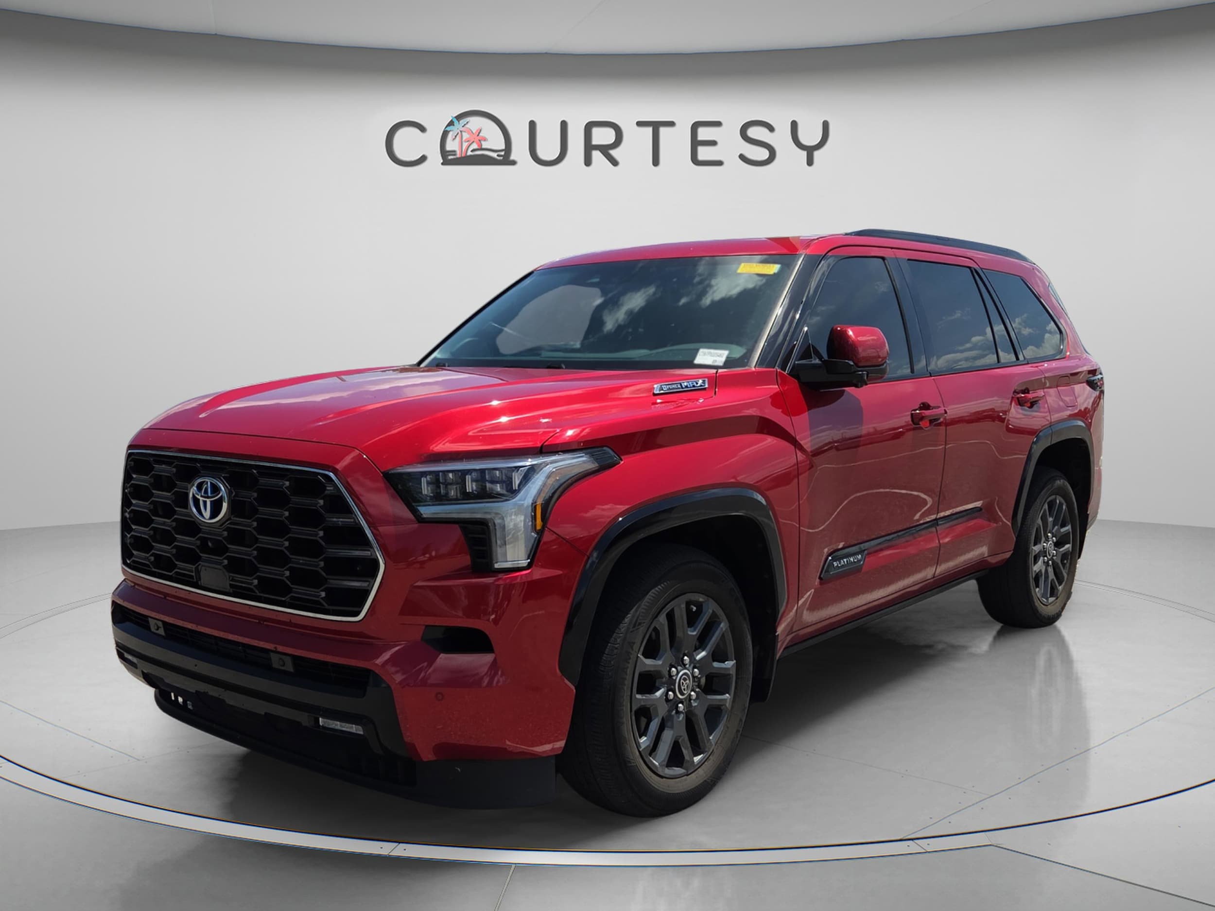 2023 Toyota Sequoia Platinum 4WD i-FORCE MAX Hybrid's photo