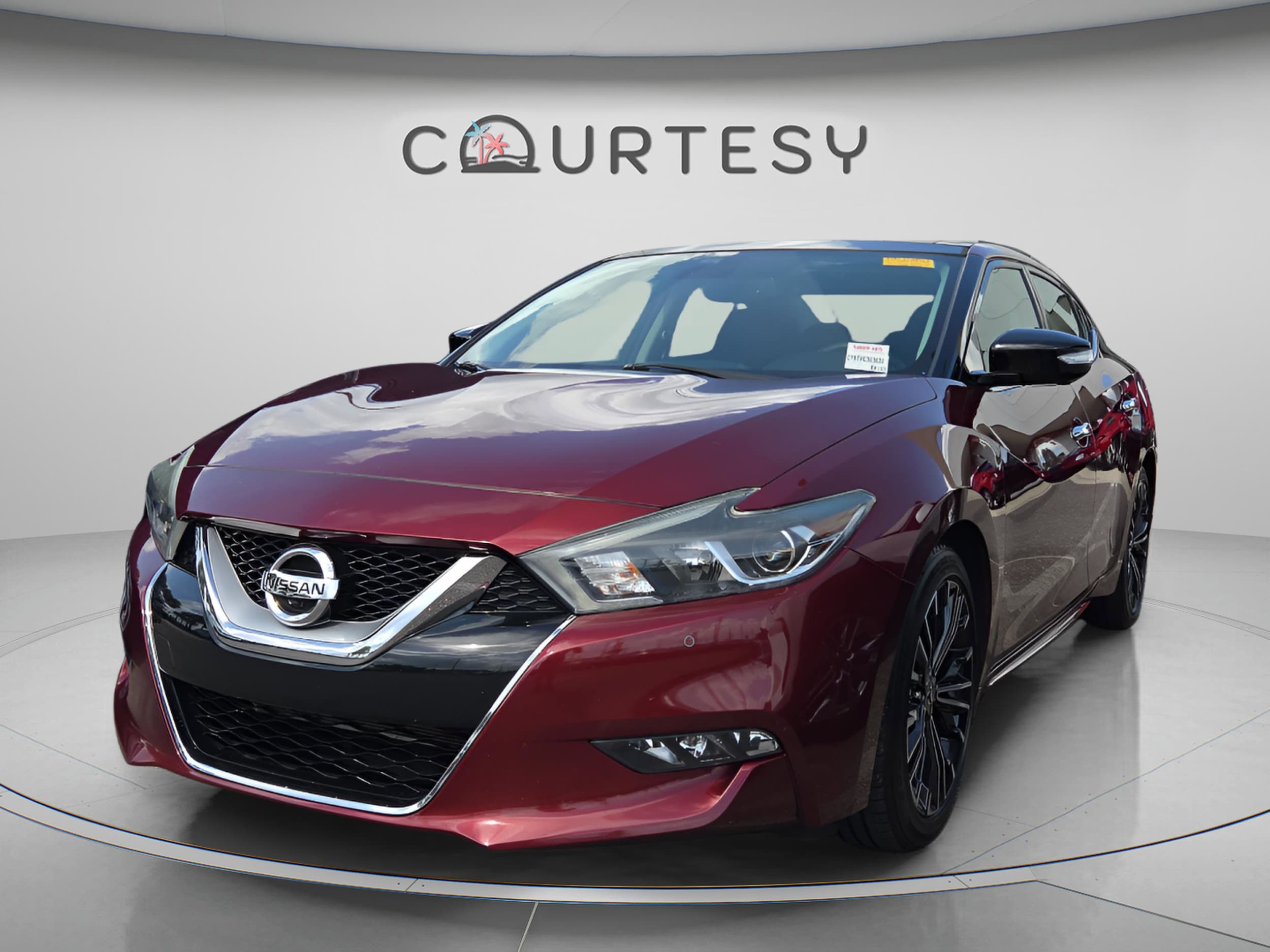 2017 Nissan Maxima Platinum's photo