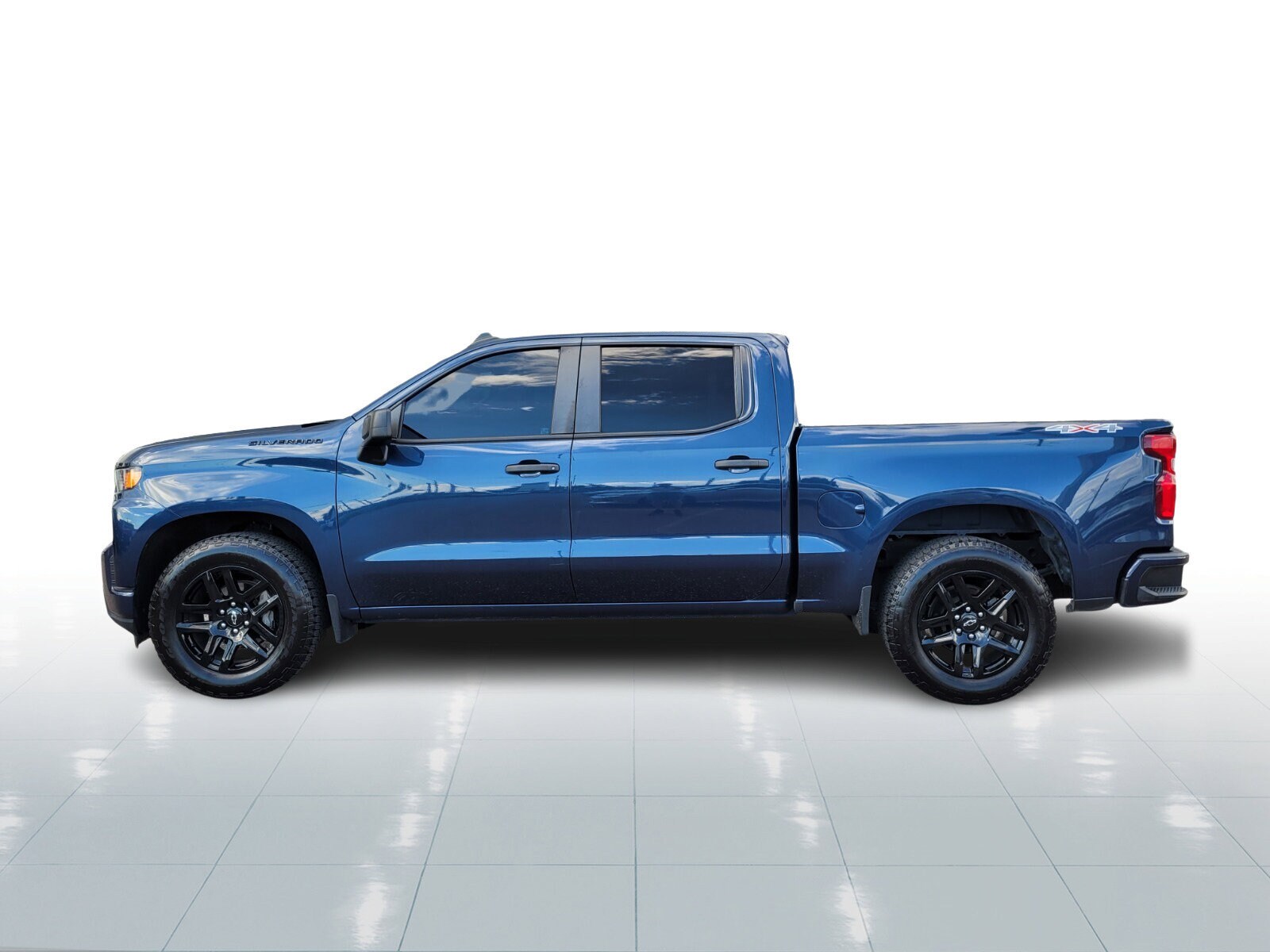 2022 Chevrolet Silverado 1500 Custom photo 3