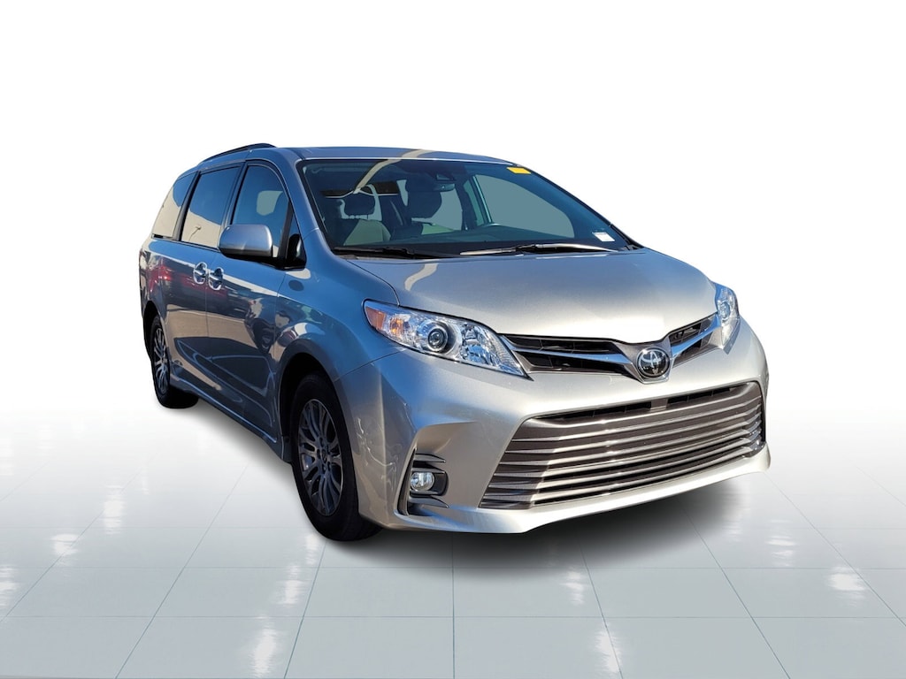Used 2020 Toyota Sienna XLE Van