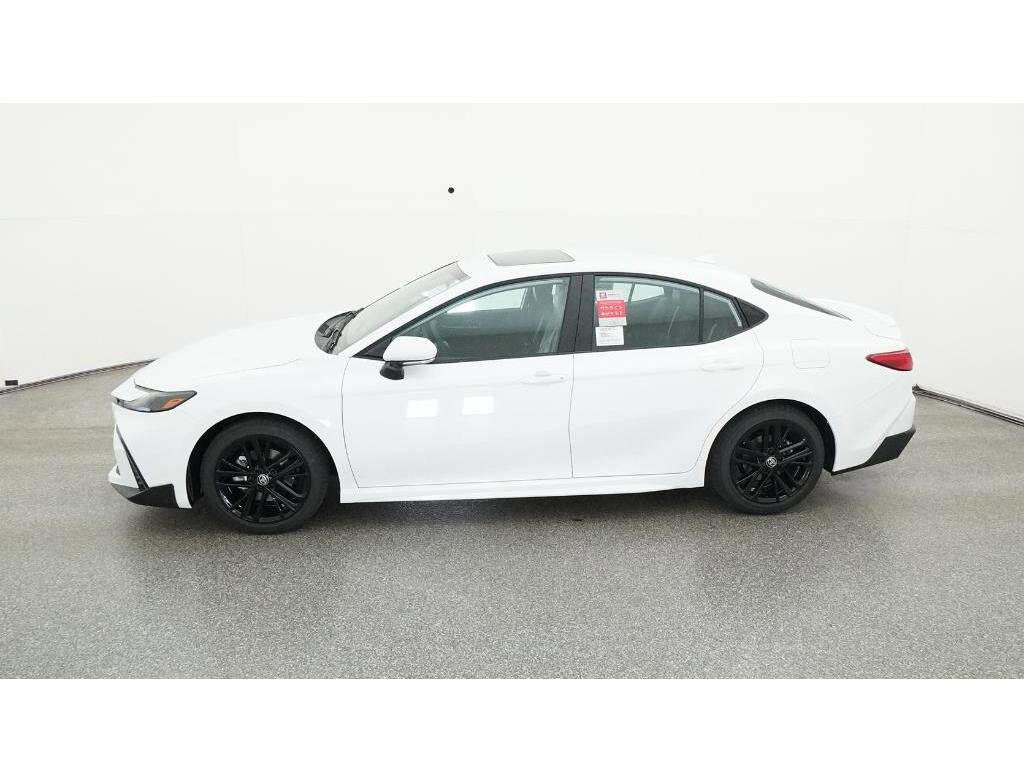 2026 Toyota Camry SE photo 3