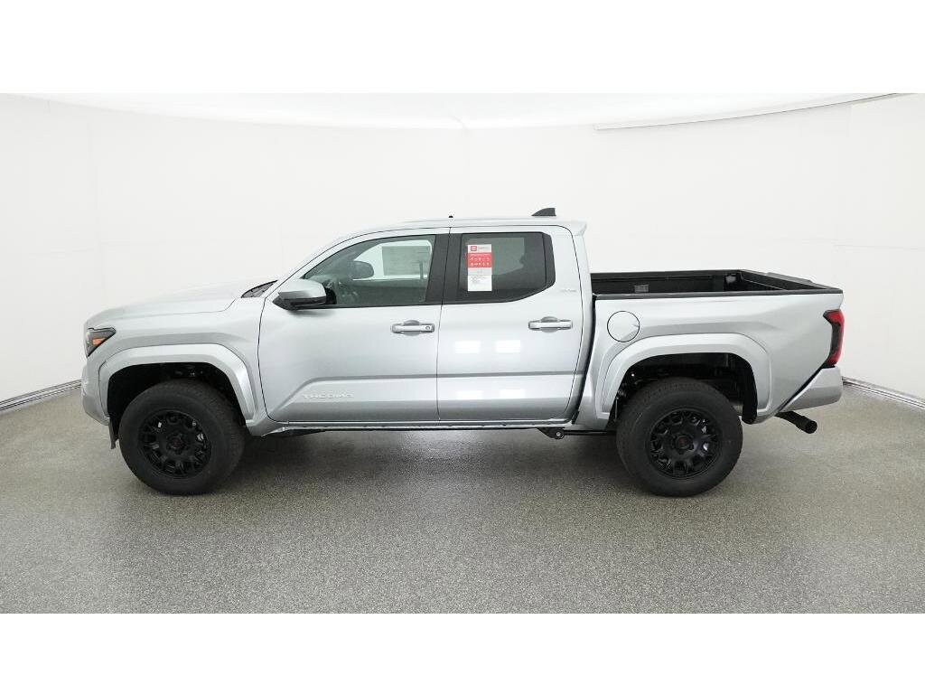 2025 Toyota Tacoma SR5 photo 3