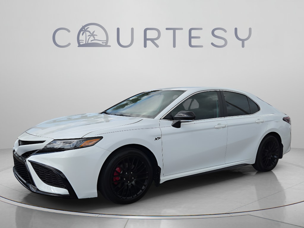 Used 2023 Toyota Camry SE Sedan