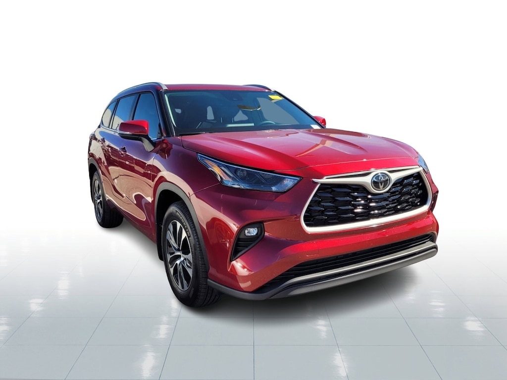 Certified 2025 Toyota Highlander XLE SUV