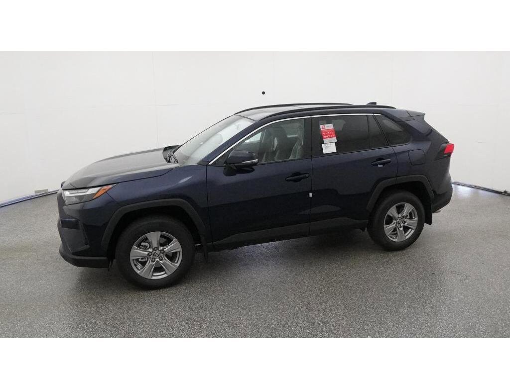 2025 Toyota RAV4 XLE photo 2