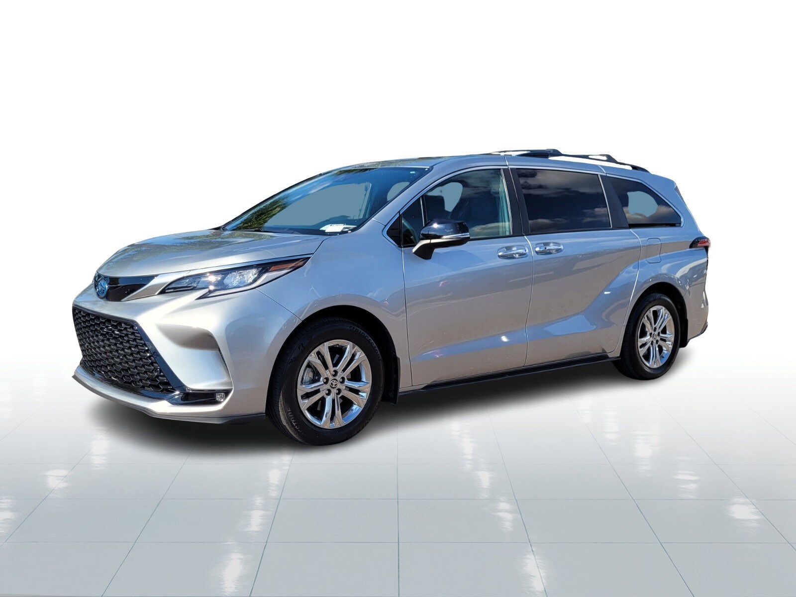 2023 Toyota Sienna XSE photo 2