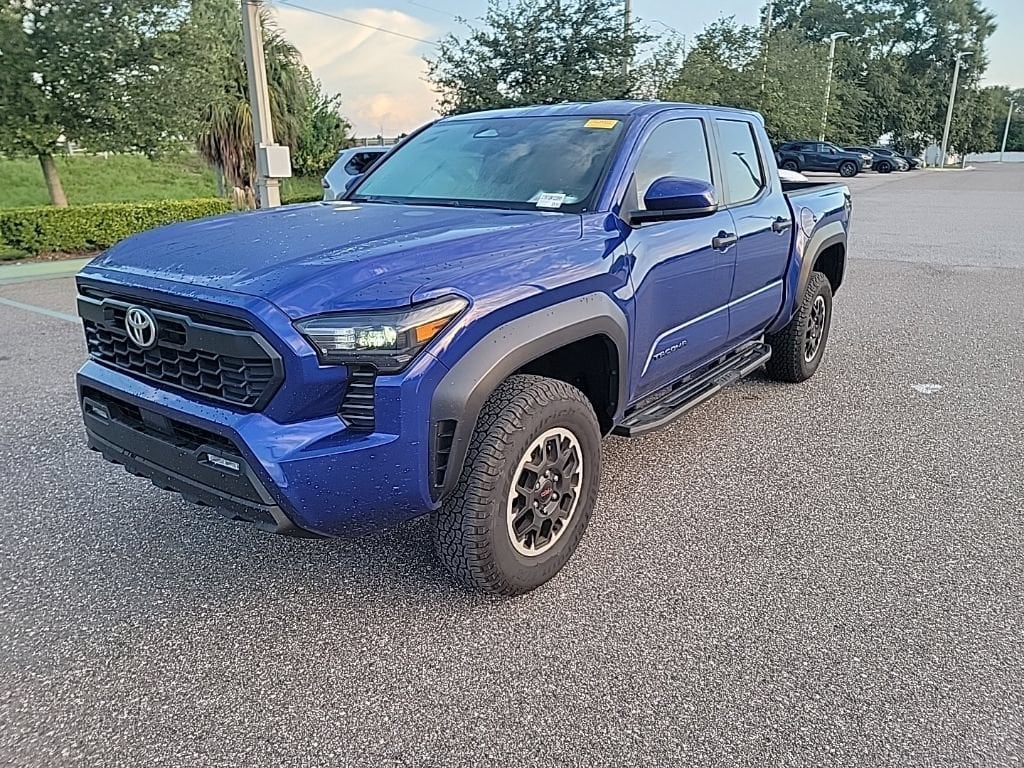 Used 2025 Toyota Tacoma SR Truck Double Cab