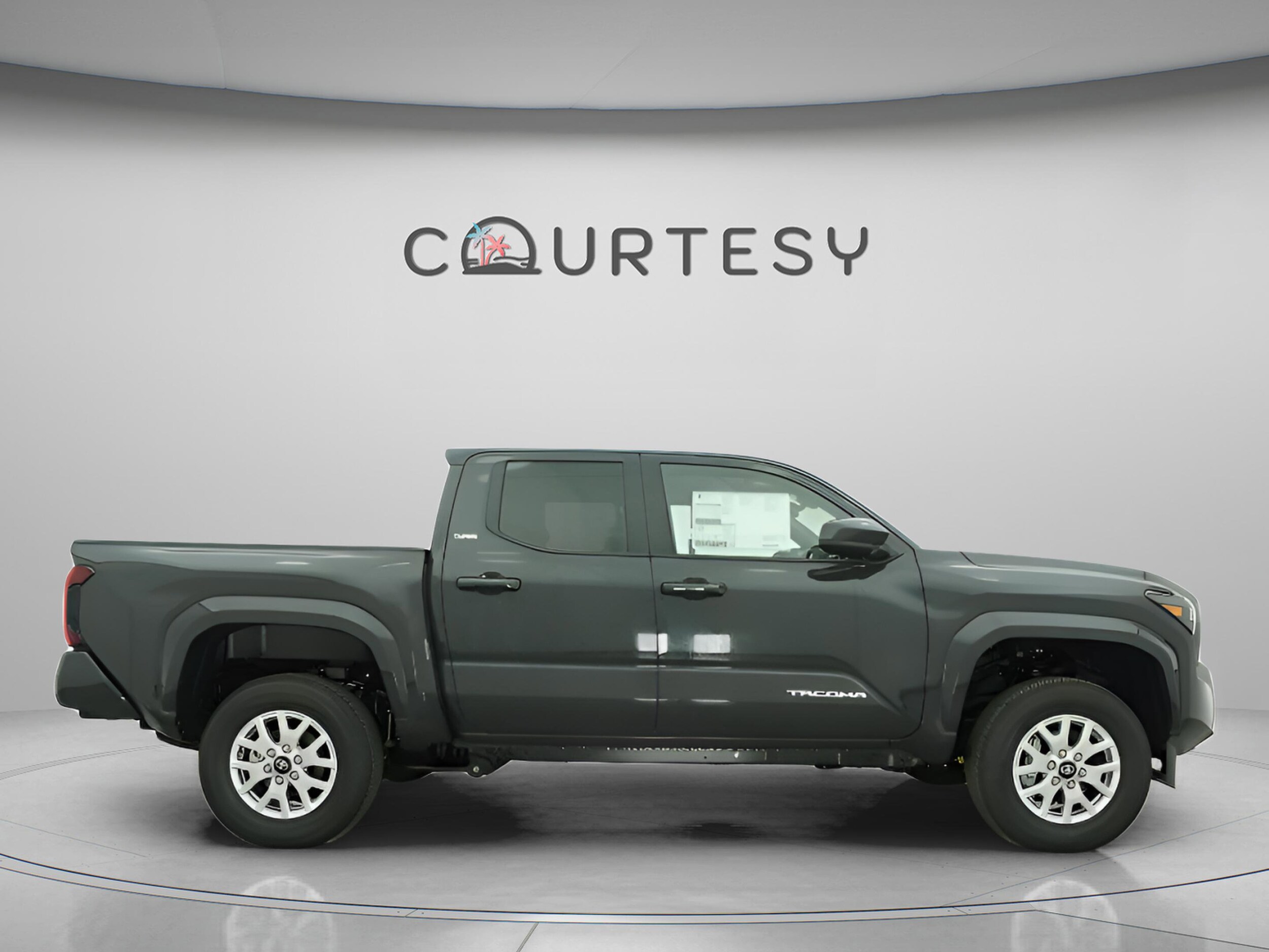 2026 Toyota Tacoma SR5 - Photo 15