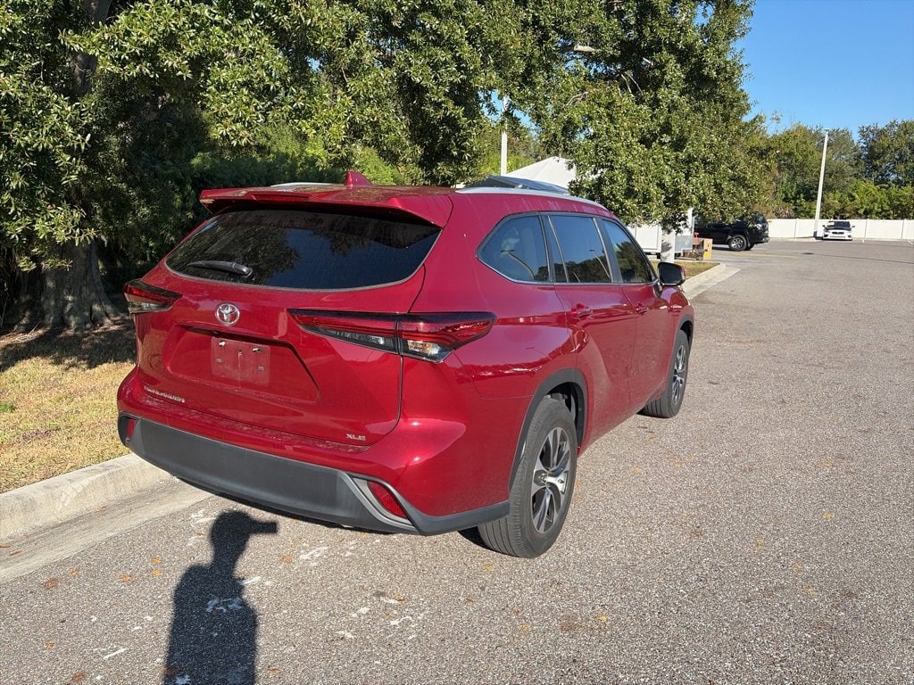 Used 2023 Toyota Highlander L SUV