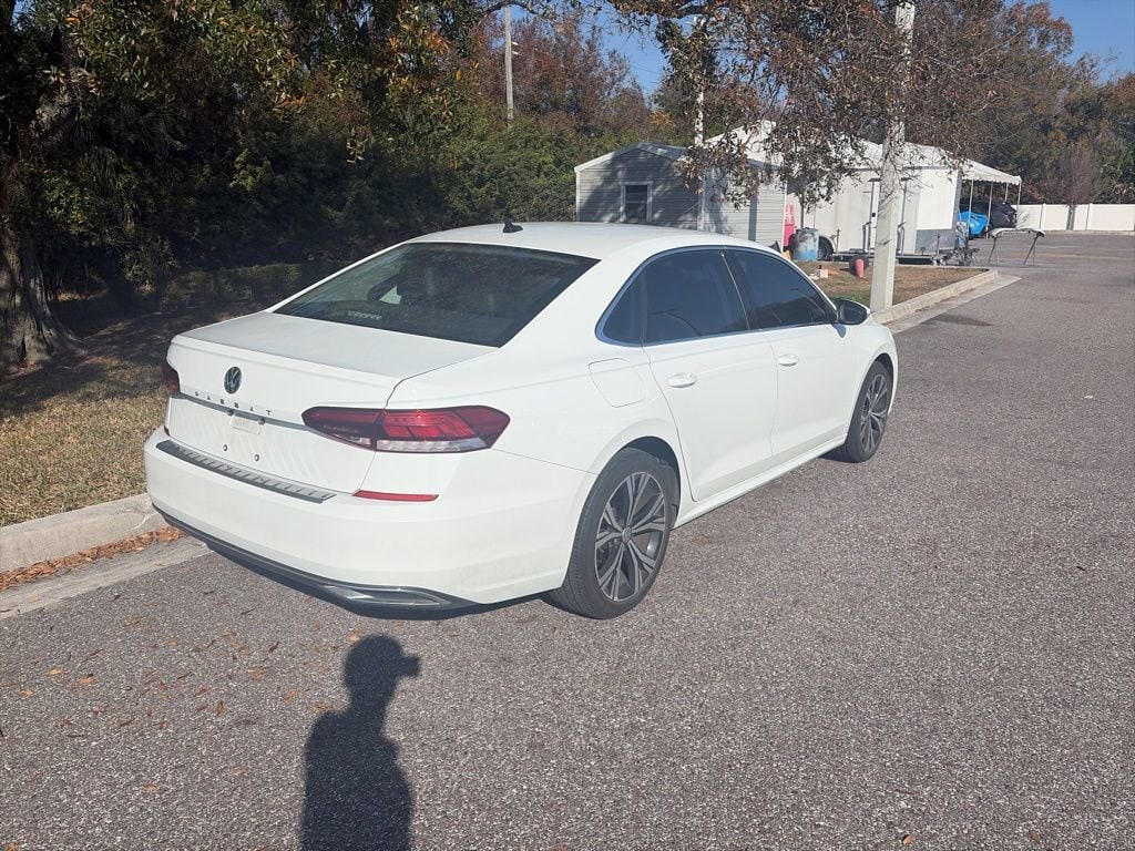 Used 2021 Volkswagen Passat 2.0T SE Sedan